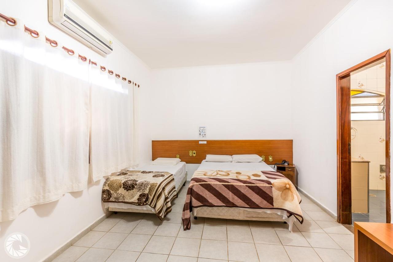 Pousada Das Estrelas Atibaia Habitación foto